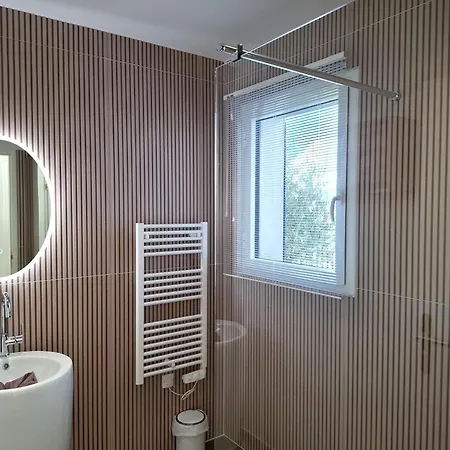 Location Silvis Dans La Propriete Elaia Villa *