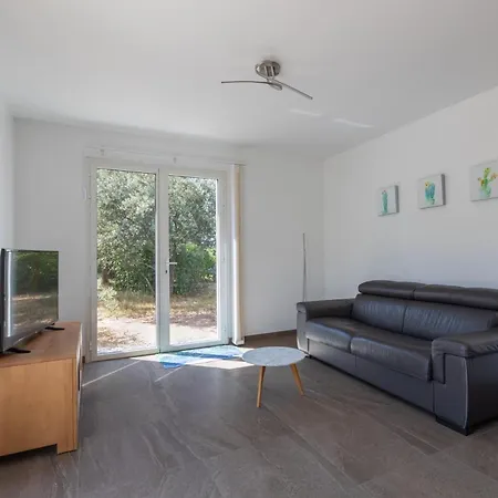Villa Location Silvis Dans La Propriete Elaia *